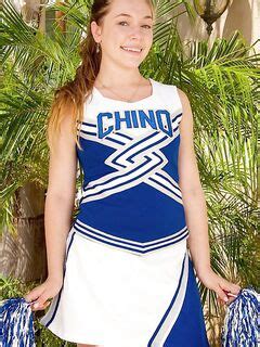 Teen Redhead Aurielee Summers Takes Her Cheerleader Outfit Off Outdoors And Plays With Pussy