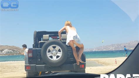 Lindsay Lohan Nude Pictures Onlyfans Leaks Playboy Photos Sex Scene Uncensored