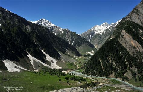 Zoji La Pass -Kasmir,India | Tourist places, Travel, Dangerous roads