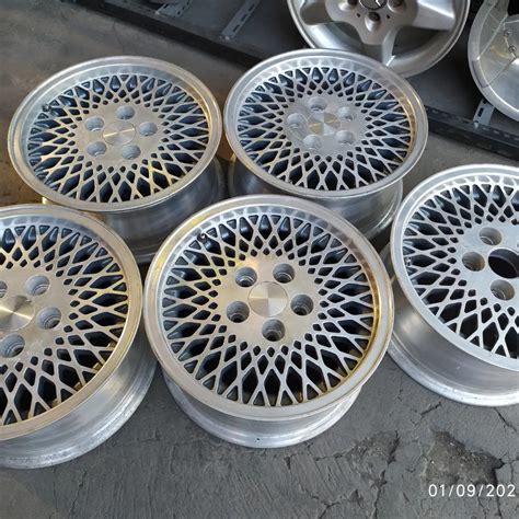 Velg Mobil Original Jeep Cherokee Xj Aksesoris Mobil Di Carousell