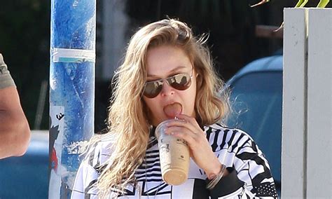 Ronda Rousey Walked Around Her House Naked Because She S A Normal American The Blemish