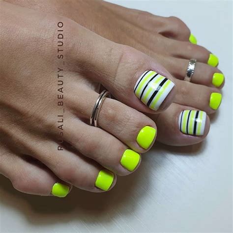 Пляжный педикюр: 25 идеальных вариантов, чтобы украсить ваши ножки