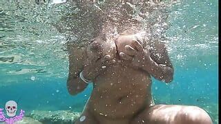 Beach Voyeur Spying On A Naked Girl Underwater Naked Hidden Cam Porn