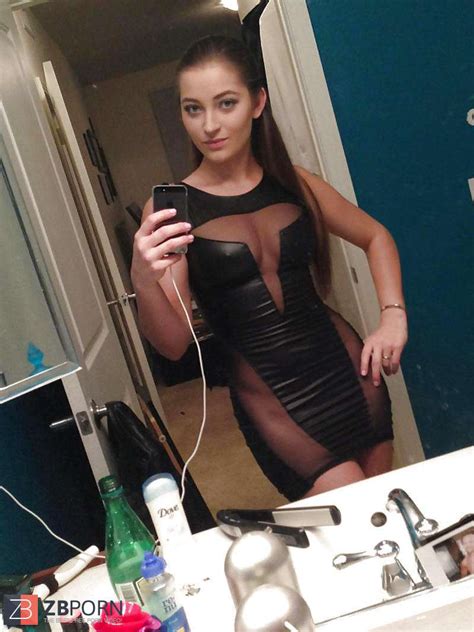 Jaw Dropping Gorgeous Chick ZB Porn