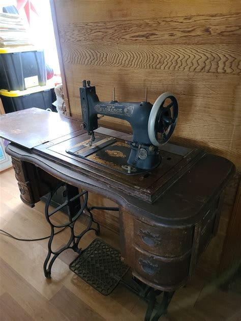 Antique S Florence Sewing Machine With Iron Foot Pedal Wood Table