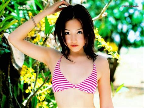 10 Hot Sexy New Anzu Bikini Pics