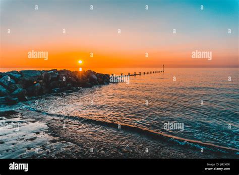 Setting Sun West Wales Hi Res Stock Photography And Images Alamy