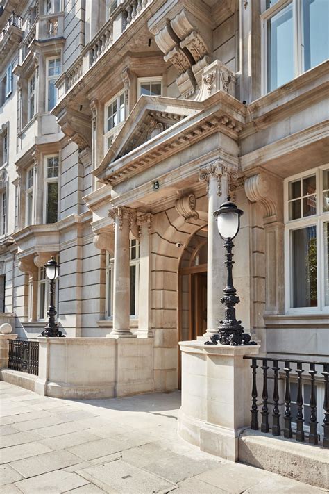 Harcourt House, 19 Cavendish Square - FLATT