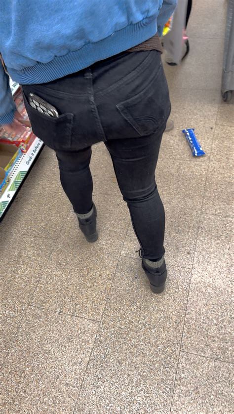 Tiny Latina Black Jeans Oc Tight Jeans Forum