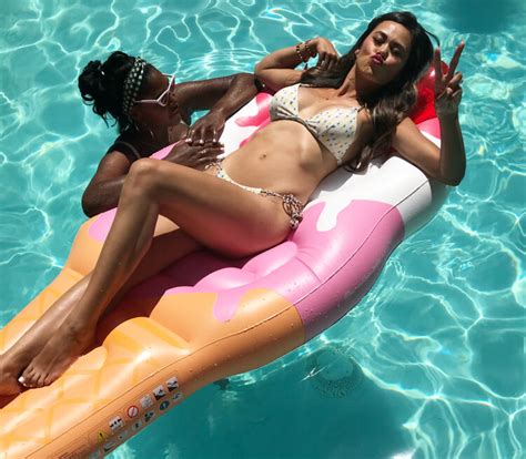 Hot Sexy Brandi Milloy Bikini Pics