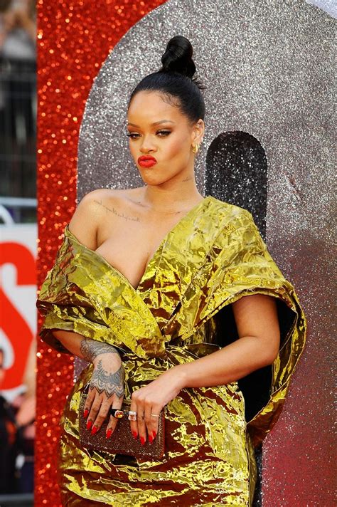 Rihanna Is Bringing Her Savage X Fenty Lingerie Line To New York Fashion Week Babydollchemise