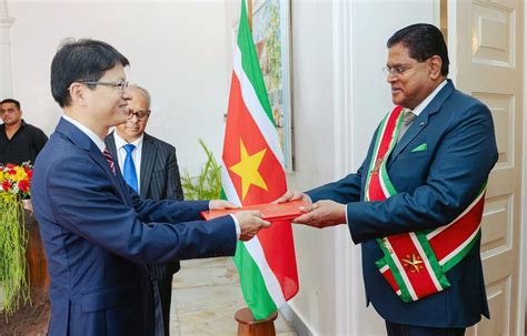 Nouvel Ambassadeur De Chine Au Suriname Enjeux Strat Giques