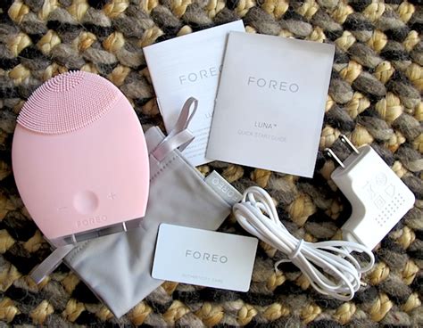Foreo Luna Review - Makeup Vault