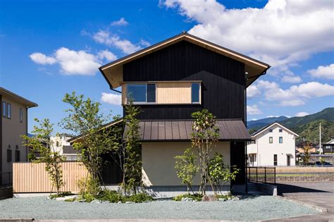 Modern Japanese Residential Architecture