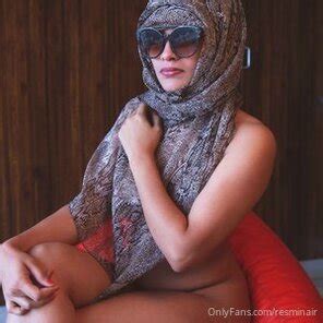 Resmi Nair Indian MILF Photo Gallery