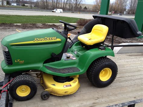 2002 John Deere LT150 Lawn Garden And Commercial Mowing John Deere