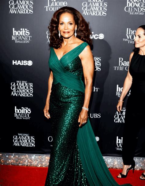 Scarlett Johansson Hot Why Her Beauty Captivates Us All