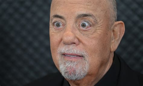 Billy Joel Addresses Rumor That He's 'Deathly Ill' After Canceled Tour