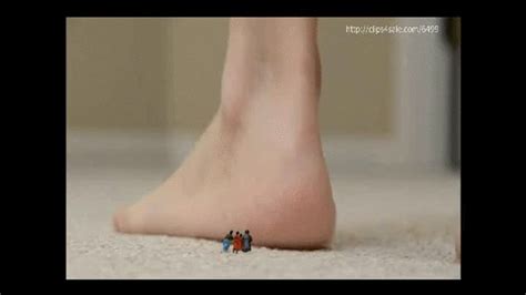 Ms Coco Unaware Walk Bys And CRUSH MOV Amateur Soles Giantess And Footjobs Clips4sale