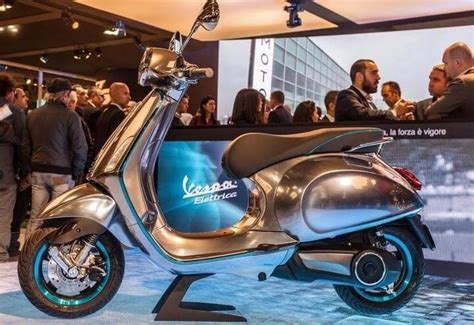 Vespa Elettrica Il Mito Prende La Scossa 100 Km Di Autonomia 80 Cent