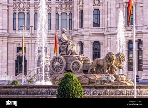 Fuente De Cibeles Plaza Hi Res Stock Photography And Images Alamy