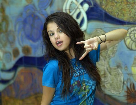 American Singer Selena Gomez HD Wallpaper