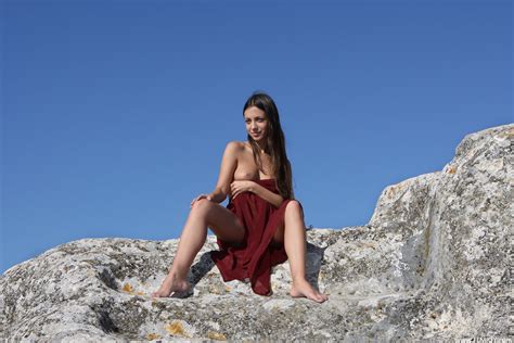 Malvina Naked On The Rocks Femjoy Porn Pic