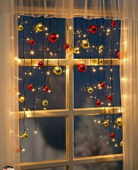 How To Decorate Your Window With Christmas Lights | Psoriasisguru.com