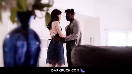 Super Hot And Horny Babe Evelyn Claire Loves BBC