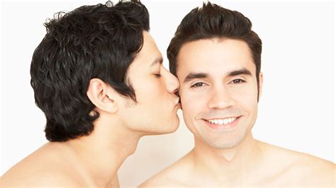 Gay Đồng tính nam là gì Dấu hiệu nhận biết đồng tính nam