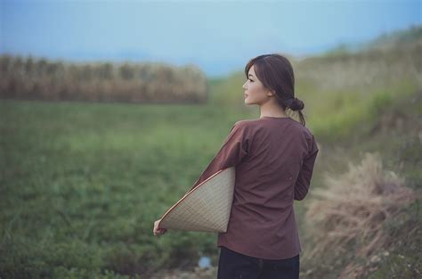 Hot girl dân tộc hóa thân thành người con gái nông thôn xinh đẹp Báo Dân trí