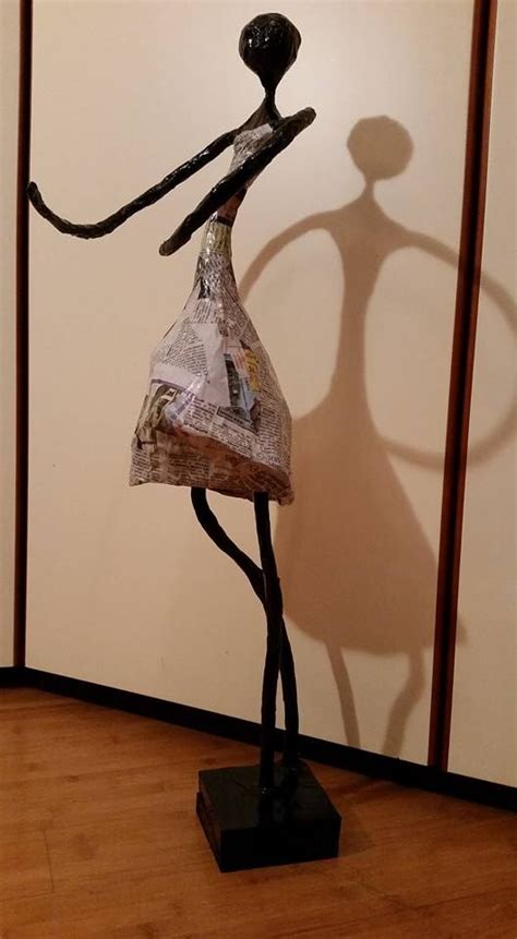scultura di ballerina in cartapesta. paper mache sculpture . "fil di ...