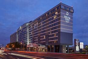 Delta Hotels by Marriott Toronto Airport & Conference Centre, Toronto ...