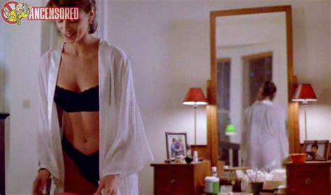 Naked Annabella Sciorra In The Hand That Rocks The Cradle