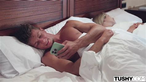 Tushy Pelirroja Obsesionada Anal Dolly Dyson Primera Aparici N En Tushy Xhamster