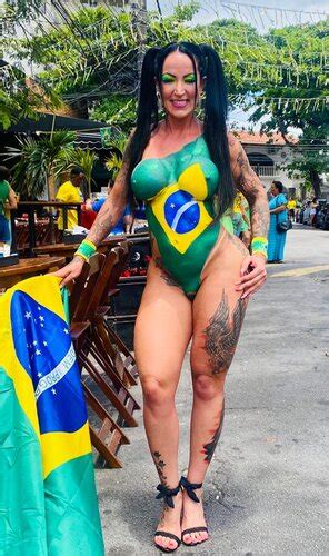 ESTRELA ELISA SANSHES FjAuDduWAAA9lUc Porn Pic