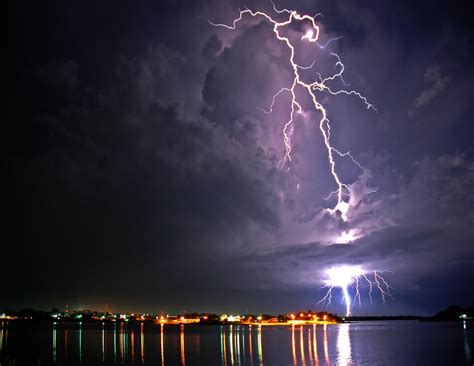 Lightning Storm Wallpapers HD - PixelsTalk