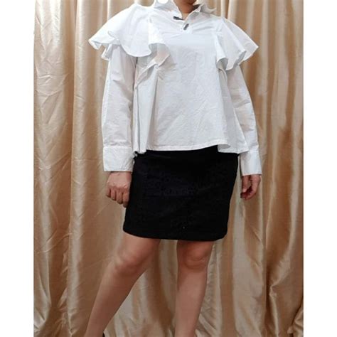 List Medium Size White Ruffled Long Sleeve Prelovedukay Shopee