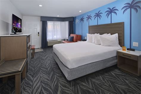 Tropicana Inn and Suites Anaheim, California, US - Reservations.com