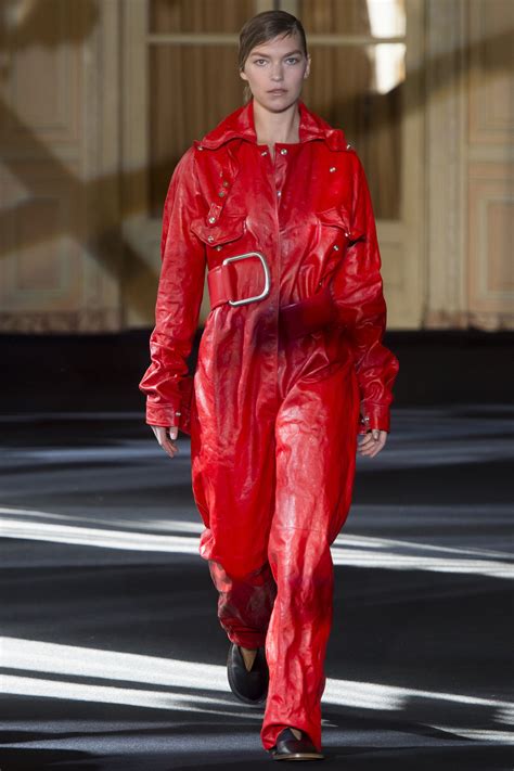 Inspiration / Trend Board: Seeing Red – The Style Banks