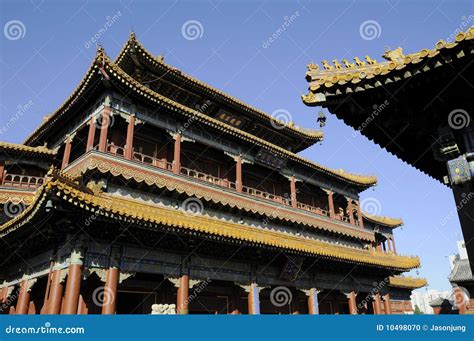 splendid building  chinese palace stock photo image  china