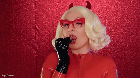 Mukbang Asmr Eating Chewing Chocolate Car Latex Blonde Arya Grander Close Up Video Mouth