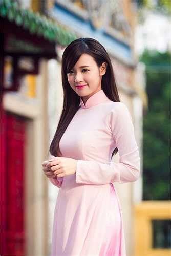 Vẻ đẹp trong veo của hot girl Midu