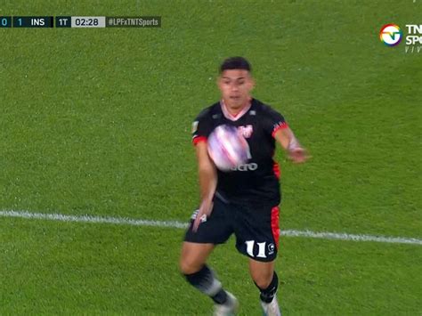 Video: la mano polémica en el gol de Instituto ante River :: Olé - ole