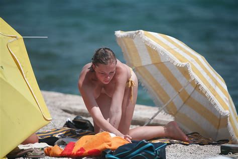 Topless Nice Boobs In Yellow Bikini Porn Pictures Xxx Photos Sex Images Pictoa