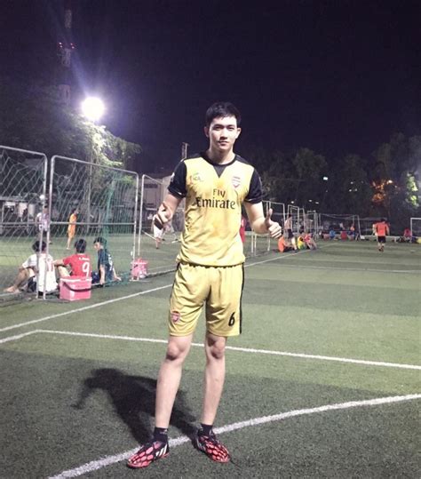 U C D N C U Th P Trai Nh Hot Boy C N Y L Khi Hot Boy M C Qu N I O S