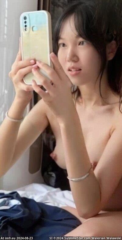 Pic Nude Public Chinese Asian B Hot Chinese girl 方欣燕