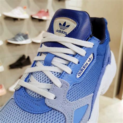 Adidas Falcon ใหม่! สีน้ำเงินทูโทน | ปันโปร - Punpromotion