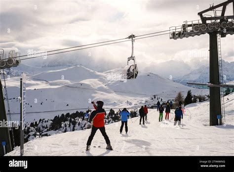 skiing  val gardena ski resort stock photo alamy
