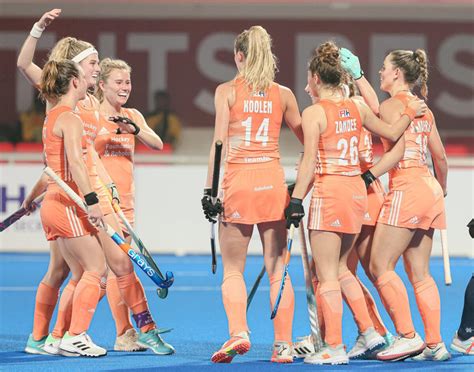 Netherlands Field Hockey Females Why Are They So Hot From Behind In Shorts And Their Legs Wide